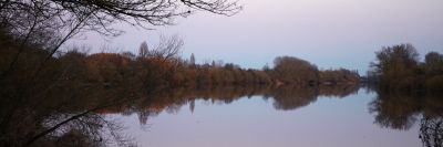 joel P
Rives de la Dordogne recadrÃ©es en panoramique .
