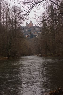 joelP
Najac ... encore . Entre les branches.
