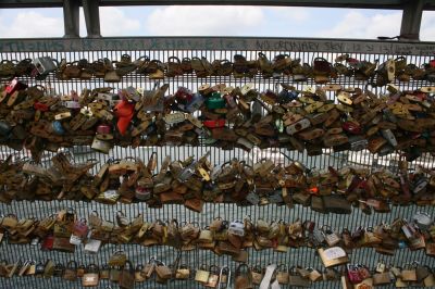 gildas
cadenas pont paris
