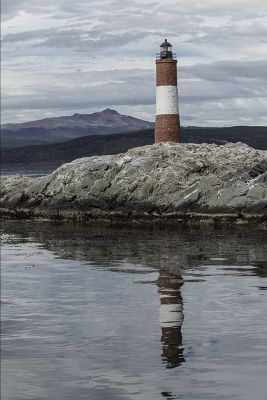 Malain
EntrÃ©e port Ushuaia
